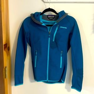 Patagonia dual aspect hoodie